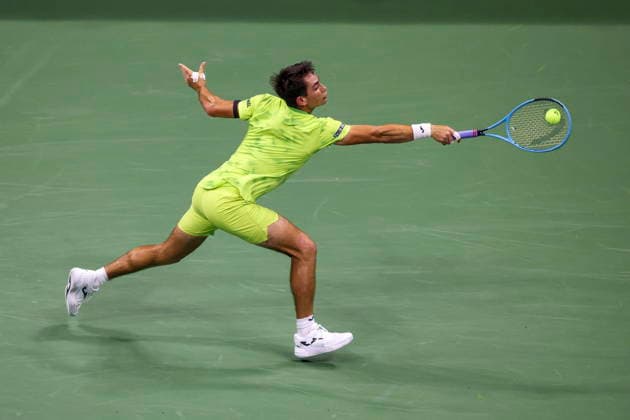US Open tennis tournament - Day 1 Mariano Navone of Argentina in action against Novak Djokovic of Serbia during the Men™s Singles round one of the US Open Tennis Championships at the USTA Billie Jean King National Tennis Center in Flushing Meadows, New York, USA, 30 August 2026. The 2026 US Open tournament runs from 23 August through 13 September. FLUSHING MEADOWS NEW YORK United States  Copyright: xBRIANxHIRSCHFELDx