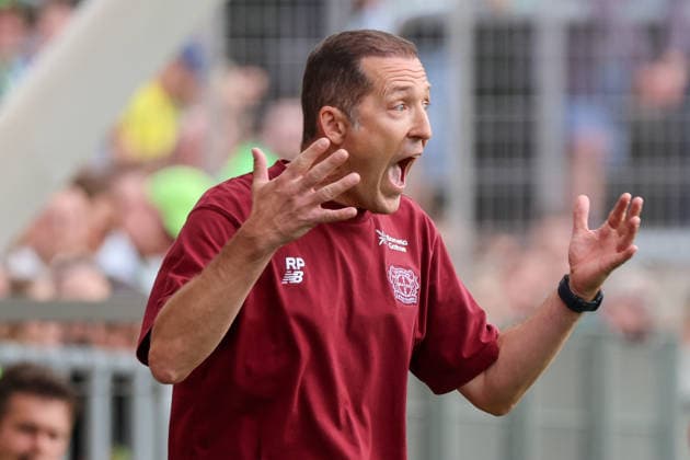 Leverkusen, Deutschland: 30.08.2026 - 1. Frauenbundesliga 2026 2027 - Bayer Leverkusen Frauen vs. VfL Wolfsburg Frauen Im Bild: Cheftrainer Roberto Pätzold Paetzold (Leverkusen) *** Leverkusen, Germany, August 30, 2026, Women s Bundesliga 2026–2027, Bayer Leverkusen Women vs. VfL Wolfsburg Women. Pictured: Head Coach Roberto Pätzold (Paetzold), Leverkusen Copyright: HMBxMedia MadeleinexFantini