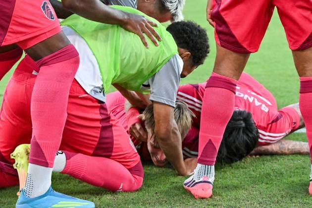 ST. LOUIS, MO - AUGUST 30: Conrad Wallem (6) of the St. Louis CITY SC gets congratulated by teammates on his pass the led to the teams third goal during the MLS, Fussball Herren, USA regular season match where St. Louis CITY SC hosted FC Dallas on Sunday August 30th, 2026, at Energizer Park in St. Louis City, MO. (Photo by Rick Ulreich Icon Sportswire) SOCCER: AUG 30 MLS St. Louis CITY SC vs FC Dallas EDITORIAL USE ONLY Icon26083039