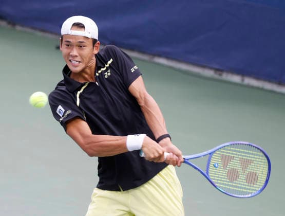 Rei Sakamoto of Japan returns a ball to Aleksandar Vukic of Australia in the first round at the 2026 US Open Tennis Championship at the USTA Billie Jean King National Tennis Center in New York City on Sunday, August 30, 2026.  NYP20260830143 JOHNxANGELILLO