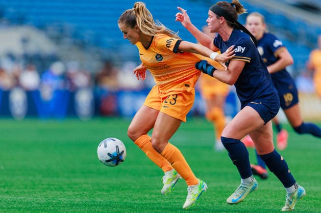 August 30, 2026, Seattle, Washington, USA: Houston Dash Forward KATE FAASSE ( 23) controls the ball during the first half of a NWSL 2026 regular season game between Seattle Reign FC and Houston Dash at Lumen Field in Seattle on August 30, 2026. Seattle won 1:0. Soccer 2026: NWSL Seattle Reign 1:0 Houston Dash  - ZUMAw150 20260830_zsp_w150_044 Copyright: xJasonxWangx