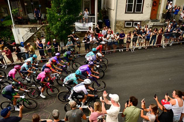 Philadelphia Cycling Classic - Men s Race Quinn Simmons of Lidl-Trek leads riders up the Manayunk Wall during the Men s Philadelphia Cycling Classic on a circuit in Philadelphia, United States, on August 30, 2026. The 23km circuit features 200 km of racing across four laps between downtown Philadelphia and Manayunk. Philadelphia Pennsylvania United States  Copyright: xJackxMegawx originalFilename:megaw-2026phil260830_npXjo.jpg