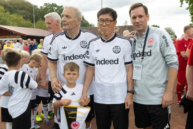 FC Nieder Florstadt Over-40s vs. Eintracht Frankfurt Legends Team, Eintracht in the Region. From left in the background: Rudi Bommer, Karl Heinz Körbel, Cha Bum Kun, and Manuel Hiemenz, deputy director of the Eintracht Soccer School; match featuring Eintracht Frankfurt’s Legends Team at FC Nieder Florstadt on August 28, 2026; Florstadt, Hesse, Germany; Nieder Florstadt Forest Sports Field