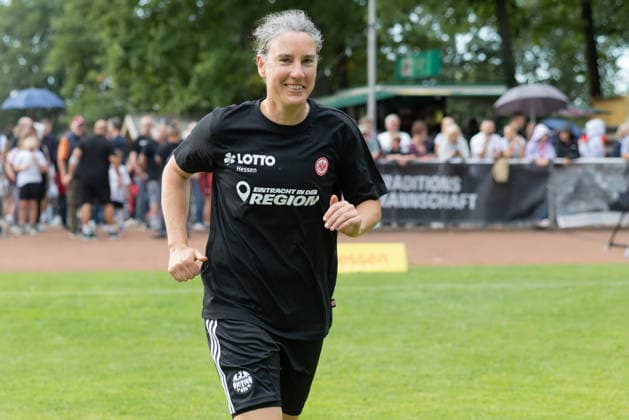 Football, FC Nieder-Florstadt Over-40s – Eintracht Frankfurt Veterans’ Team
