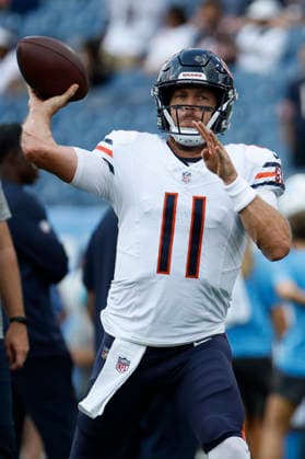 NASHVILLE, TN - AUGUST 29: Chicago Bears quarterback Case Keenum (11) during warmups prior to a preseason game between the Tennessee Titans and Chicago Bears, August 29, 2026 at Nissan Stadium in Nashville, Tennessee. (Photo by Matthew Maxey Icon Sportswire) NFL, American Football Herren, USA AUG 29 Bears at Titans EDITORIAL USE ONLY Icon260829086