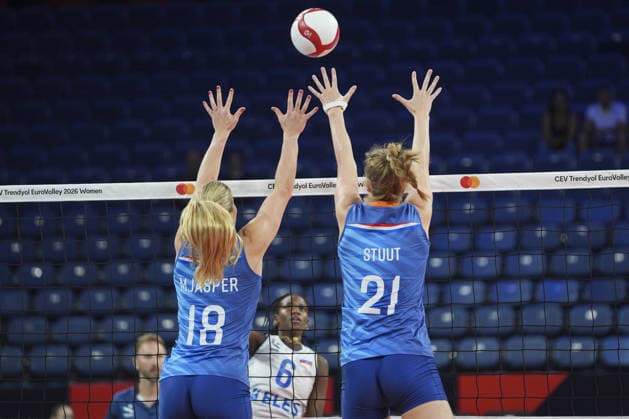 The Netherlands v Slovenia - CEV EuroVolley 2026 ISTANBUL, TURKIYE - AUGUST 31: Britte Stuut (21) of the Netherlands in action against Fatoumatta Sillah (6) of Slovenia during the CEV EuroVolley 2026 Women Round of 16 match between the Netherlands and Slovenia at Sinan Erdem Dome in Istanbul, Turkiye on August 31, 2026. Beyza Comert Anadolu Istanbul Turkey. Editorial use only. Please get in touch for any other usage.  Copyright: x2026xAnadoluxBeyzaxComertx