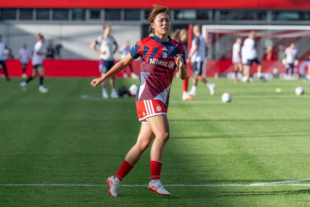 Momoko Tanikawa (FC Bayern Muenchen Frauen, 18) beim Aufwaermen GER, FC Bayern Muenchen Frauen vs. 1. FSV Mainz 05, Fussball, Google Pixel Frauen-Bundesliga, 2. Spieltag, Saison 2026 2027, 31.08.2026 (DFL DFB REGULATIONS PROHIBIT ANY USE OF PHOTOGRAPHS as IMAGE SEQUENCES and or QUASI-VIDEO). Foto: HMB Media Heike Feiner *** Momoko Tanikawa, FC Bayern Munich Women, 18, during warm-ups (GER), FC Bayern Munich Women vs. 1. FSV Mainz 05, soccer, Google Pixel Women s Bundesliga, Matchday 2, 2026–2027 season, August 31, 2026 DFL DFB regulations prohibit any use of photographs as image sequences and or quasi-video. Photo: HMB Media, Heike Feiner Copyright: HMBxMedia HeikexFeiner