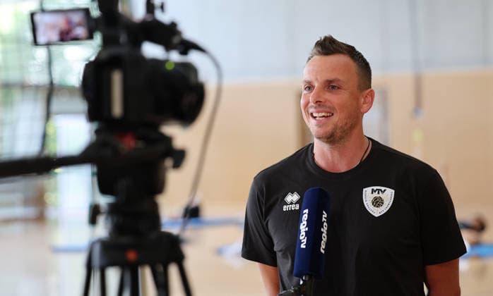 August 31, 2026, Germany, Ludwigsburg, Volleyball: Barock Volleys MTV Ludwigsburg kicks off training; Coach Patrick Steuerwald is interviewed on camera