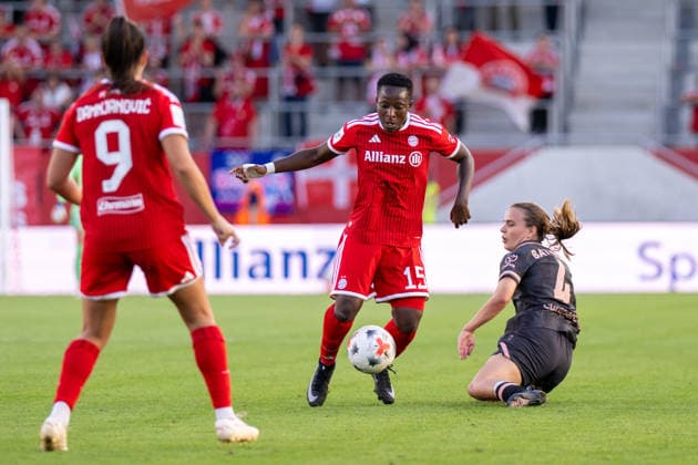 Bernadette Amani 15 (FC Bayern Muenchen), Kara Bathmann 4 (1. FSV Mainz 05), FC Bayern Frauen Muenchen - 1. FSV Mainz 05, Google Pixel Frauenbundesliga, 2. Spieltag, 31.08.26 DFB regulations prohibit any use of photographs as image sequences and or quasi-video. (kolbert-press) Muenchen Bayern Deutschland *** Bernadette Amani 15 FC Bayern Munich, Kara Bathmann 4 1 FSV Mainz 05, FC Bayern Munich Women 1 FSV Mainz 05, Google Pixel Women s Bundesliga, Matchday 2, August 31, 2026 DFB regulations prohibit any use of photographs as image sequences and or quasi-video; Kolbert Press, Munich, Bavaria, Germany Copyright: xkolbert-press UlrichxGamelx