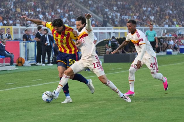 SOCCER - Serie A - US Lecce vs. AS Roma Photo by IPA ABACAPRESS.COM87979064 - Santiago Pierotti of US Lecce in action against Mario Hermoso of AS Roma during the US Lecce vs. AS Roma Italian Serie A soccer match in Lecce, Italy, on August 31, 2026 Lecce Italy  Copyright: xIPAxSport ABACAx