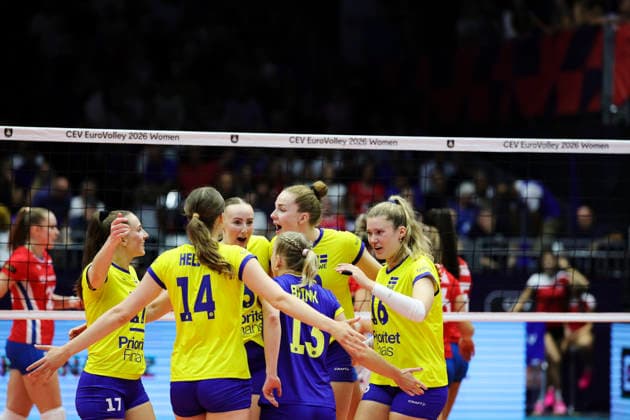 BRNO, CZECH REPUBLIC 20260831 Sweden celebrates after winning the first set during the round of 16 match in the Women s European Volleyball Championship between the Czech Republic and Sweden in Brno, Czech Republic BRNO CZECH REPUBLIC x9200x  Copyright: xAdamxIhse TTx VOLLEYBOLL-EM 2026 TJECKIEN-SVERIGE