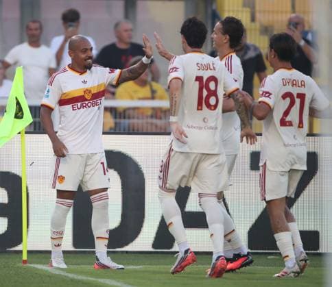 IPA87979449 - August 31, 2026 Lecce vs. Roma (Serie A) Sports; Soccer; Matchday 2& xD;In the photo: Celebration& xD;(Photo by Gino Mancini)  Copyright: xGinoxMancini IPAxSportx xx 87979449