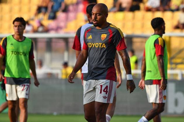 AS Roma s Striker Donyell Malen (14 AS Roma) in action during the Serie A Enilive matchday 2 match between US Lecce and AS Roma at the Stadio Via del Mare in Lecce, Italy, Monday, August 31, 2026.  Copyright: xGiovannixEvangelista LaPressex