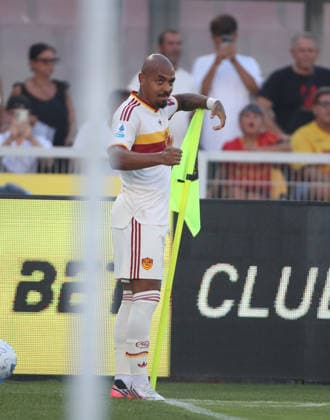 IPA87979438 - August 31, 2026 Lecce vs. Roma (Serie A) Sports; Soccer; Matchday 2& xD;In the photo: Malen celebrates& xD;(Photo by Gino Mancini)  Copyright: xGinoxMancini IPAxSportx xx 87979438