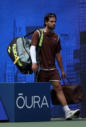 Carlos Alcaraz of Spain enters court 2026 US Open, Day Two, USTA Billie Jean King National Tennis Center, New York, USA - 31 Aug 2026New York USTA Billie Jean King National T New York (NY) United States of America EDITORIAL USE ONLY No use with unauthorised audio, video, data, fixture lists, club league logos or live services. Online in-match use limited to 120 images, no video emulation. No use in betting, games or single club league player publications.  Copyright: xEllaxLing Shutterstockx 17124549j