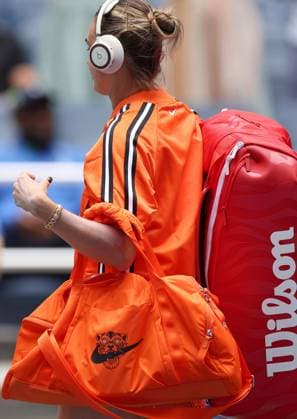 Aryna Sabalenka of Belarus walks onto court with a custom orange Nike bag with tiger 2026 US Open, Day Two, USTA Billie Jean King National Tennis Center, New York, USA - 31 Aug 2026New York USTA Billie Jean King National T New York (NY) United States of America EDITORIAL USE ONLY No use with unauthorised audio, video, data, fixture lists, club league logos or live services. Online in-match use limited to 120 images, no video emulation. No use in betting, games or single club league player publications.  Copyright: xEllaxLing Shutterstockx 17124549l
