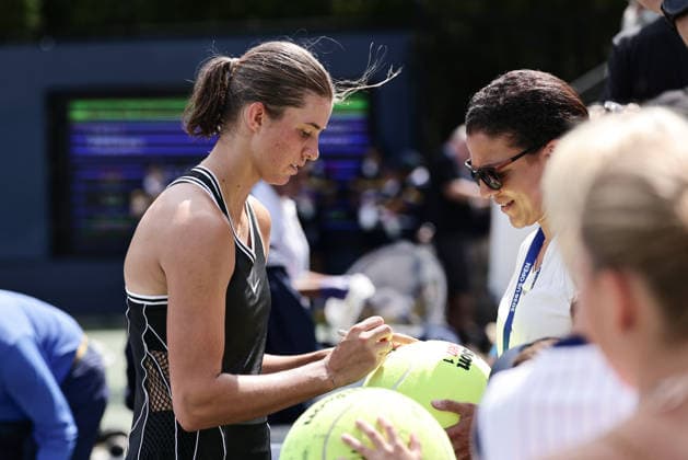 Lilli Tagger (AUT) signs autographs for fans after her victory at the U.S. Open Championships, Billie Jean King National Tennis Center, Flushing Meadows, New York, USA Copyright: xJuergenxHasenkopfx