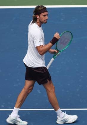 Stefanos Tsitsipas of Greece celebrates 2026 US Open, Day Two, USTA Billie Jean King National Tennis Center, New York, USA - 31 Aug 2026New York USTA Billie Jean King National T New York (NY) United States of America EDITORIAL USE ONLY No use with unauthorised audio, video, data, fixture lists, club league logos or live services. Online in-match use limited to 120 images, no video emulation. No use in betting, games or single club league player publications.  Copyright: xEllaxLing Shutterstockx 17124549w