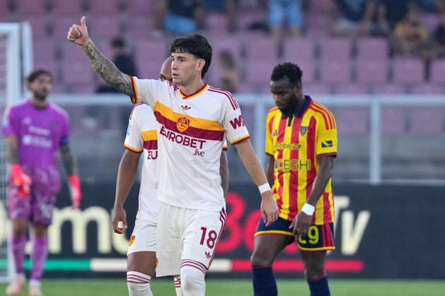 IPA87979978 - Matias Soule of AS Roma celebrates after scoring a goal during the US Lecce vs. AS Roma Serie A soccer match in Lecce, Italy, on August 31, 2026  Copyright: xEmmanuelexMastrodonato IPAxSportx xx 87979978