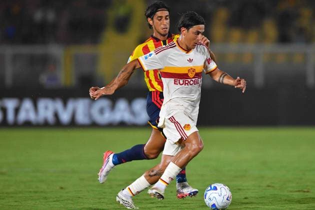 US Lecce s Central Midfielder Youssef Maleh (14 US Lecce) and AS Roma s Second Striker Paulo Dybala (21 AS Roma) in action during the Serie A Enilive matchday 2 match between US Lecce and AS Roma at the Stadio Via del Mare in Lecce, Italy, Monday, August 31, 2026. (Credit Image: Giovanni Evangelista LaPresse)  Copyright: xGiovannixEvangelista LaPressex