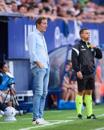 August 31, 2026, Pamplona, Navarra, Spain: Luis Miguel Ramis head coach of CA Osasuna looks on during the LaLiga EA Sports match between CA Osasuna and Getafe CF at El Sadar on August 31, 2026, in Pamplona, Spain. Pamplona Spain - ZUMAa181 20260831_zaa_a181_068 Copyright: xRicardoxLarreinax