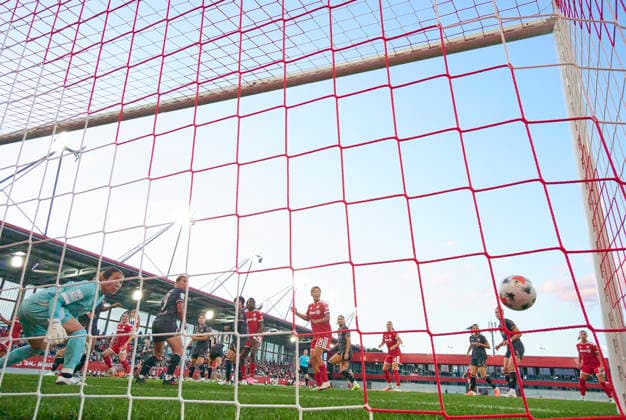Vanessa Gilles of Bayern München scores the goal to 2-0 , scores, shoots at goal , Tor, Treffer, Torschuss, in the women football match FC BAYERN MÜNCHEN - 1. FSV Mainz 05 on August 31, 2026 in Munich, Germany. Season 2026 2027, 1.Bundesliga, FCB, Muenchen, Google Pixel, Frauen Bundesliga matchday 2, 2.Spieltag