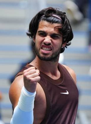 Carlos Alcaraz celebrates winning the first set 6-4 2026 US Open, Day Two, USTA Billie Jean King National Tennis Center, New York, USA - 31 Aug 2026New York USTA Billie Jean King National T New York (NY) United States of America EDITORIAL USE ONLY No use with unauthorised audio, video, data, fixture lists, club league logos or live services. Online in-match use limited to 120 images, no video emulation. No use in betting, games or single club league player publications.  Copyright: xJavierxGarcia Shutterstockx 17124548z