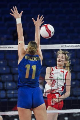 Poland v Portugal - CEV EuroVolley 2026 ISTANBUL, TURKIYE - AUGUST 31: Julita Piasecka (R) of Poland in action against Julia Kavalenka (11) of Portugal during the 2026 CEV Women s European Volleyball Championship Round of 16 match between Poland and Portugal at Sinan Erdem Sports Hall in Istanbul, Turkiye, on August 31, 2026. Beyza Comert Anadolu Istanbul Turkey. Editorial use only. Please get in touch for any other usage.  Copyright: x2026xAnadoluxBeyzaxComertx