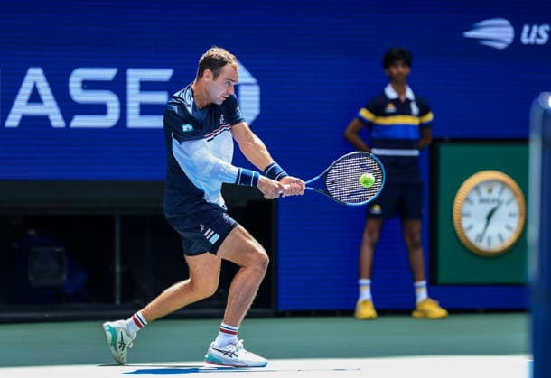 US Open tennis tournament - Day 2 Roman Safiullin of Russia in action against Carlos Alcaraz of Spain during the Men s Singles first round tennis match of the US Open Tennis Championships, in Flushing Meadows, New York, USA, 31 August 2026. FLUSHING MEADOWS NEW YORK United States  Copyright: xCRISTOBALxHERRERA-ULASHKEVICHx