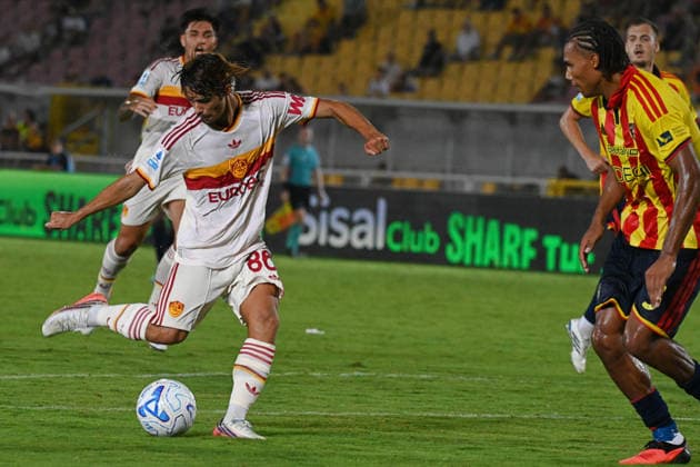IPA87980868 - Rodrigo Mora (AS Roma) in action during the US Lecce vs. AS Roma Serie A soccer match in Lecce, Italy, on August 31, 2026  Copyright: xPasqualexGolia IPAxSportx xx 87980868
