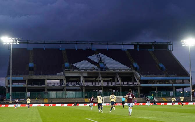Birmingham, England, 31st August 2026. The game played in front of the demolition of the North stand during the Aston Villa vs Arsenal Premier League match at Villa Park, Birmingham. Picture credit should read: Andrew Yates Sportimage EDITORIAL USE ONLY. No use with unauthorised audio, video, data, fixture lists, club league logos or live services. Online in-match use limited to 120 images, no video emulation. No use in betting, games or single club league player publications. SPI_019_AY_Villa_Arsenal SPI-4946-0019