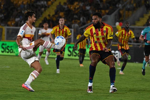 SOCCER - Serie A - US Lecce vs. AS Roma Photo by IPA ABACAPRESS.COM87980863 - Rodrigo Mora (AS Roma) in action during the US Lecce vs. AS Roma Serie A soccer match in Lecce, Italy, on August 31, 2026 Lecce Italy  Copyright: xIPAxSport ABACAx