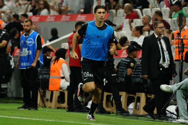 August 31, 2026, Besiktas, Istanbul, Turkey: Fabio Miretti (C) of Besiktas warms up during the Turkish Super League 2026 27 match between Besiktas vs Corum at Besiktas Park in Istanbul, Turkey, on August 31, 2026. Besiktas Turkey - ZUMAu194 20260831_zip_u194_016 Copyright: xTolgaxUluturkx
