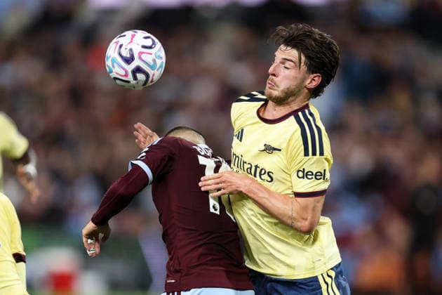 Aston Villa gegen Arsenal, 31. August 2026, Aston Premier League Fußball Aston Villa gegen Arsenal Emiliano Buendia von Aston Villa und Declan Rice von Arsenal Foto: Charlotte Wilson Offside Aston UK  Copyright: xCharlottexWilsonx xOffsidexOffside