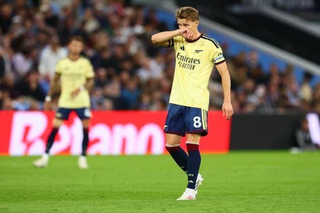 Martin Odegaard of Arsenal looks dejected during the game Aston Villa v Arsenal, Premier League Football, Football, Villa Park, Birmingham, UK - 31 Aug 2026Birmingham Villa Park United Kingdom EDITORIAL USE ONLY No use with unauthorised audio, video, data, fixture lists, club league logos or live services. Online in-match use limited to 120 images, no video emulation. No use in betting, games or single club league player publications. Copyright: xPaulxCurrie Shutterstockx 17126356ad