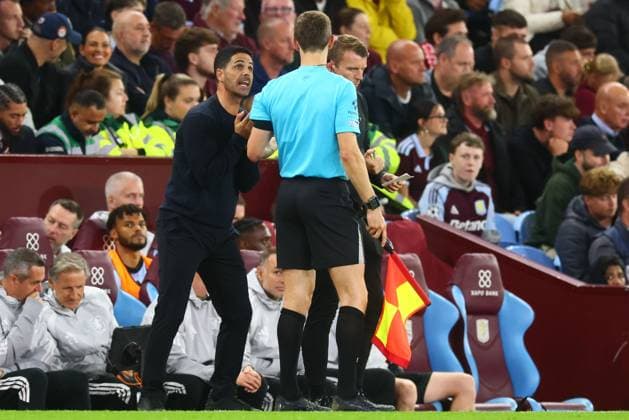 Arsenal manager Mikel Arteta complains to the fourth official after not being given a penalty Aston Villa v Arsenal, Premier League Football, Football, Villa Park, Birmingham, UK - 31 Aug 2026Birmingham Villa Park United Kingdom EDITORIAL USE ONLY No use with unauthorised audio, video, data, fixture lists, club league logos or live services. Online in-match use limited to 120 images, no video emulation. No use in betting, games or single club league player publications. Copyright: xPaulxCurrie Shutterstockx 17126356au