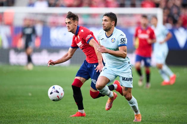 CA Osasuna v Getafe CF - LaLiga EA Sports 2026 27 Kiko Femenia of Getafe CF with the ball during the LaLiga EA Sports match between CA Osasuna and Getafe CF at Estadio El Sadar in Pamplona, Spain, on August 31, 2026. Pamplona Spain  Copyright: xCesarxOrtizxGonzalezx originalFilename:ortizgonzalez-caosasun260831_npWuO.jpg