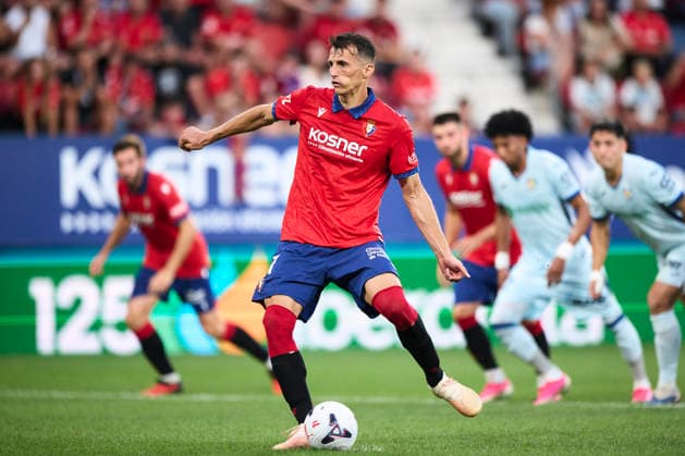 CA Osasuna v Getafe CF - LaLiga EA Sports 2026 27 Ante Budimir of CA Osasuna controls the ball during the LaLiga EA Sports match between CA Osasuna and Getafe CF at Estadio El Sadar in Pamplona, Spain, on August 31, 2026. Pamplona Spain  Copyright: xCesarxOrtizxGonzalezx originalFilename:ortizgonzalez-caosasun260831_np8cG.jpg