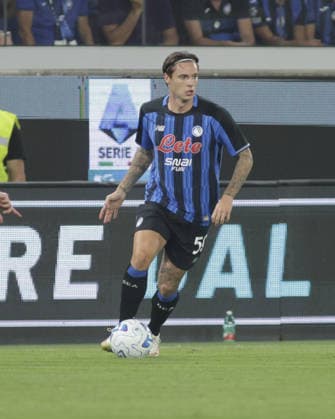 IPA87982443 - Nicola Zalewski of Atalanta BC plays the ball during the Atalanta BC vs. Bologna BFC match in the 2nd round of the 2026-27 Enilive Serie A at the New Balance Arena in Bergamo (BG), Italy, on August 31, 2026.  Copyright: xDavidexCasentini IPAxSportx xx 87982443
