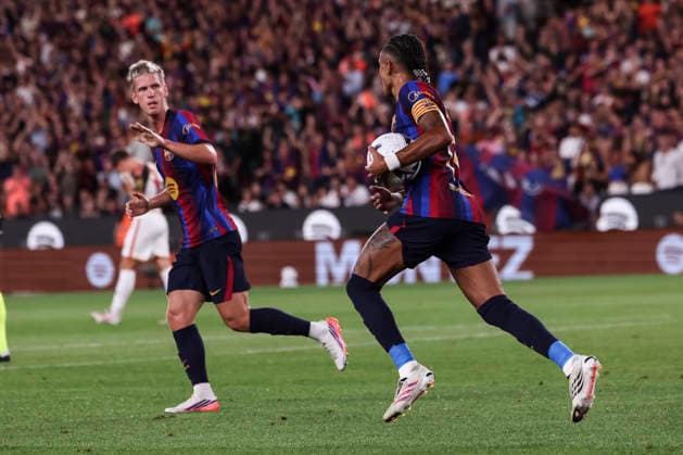 August 31, 2026, Barcelona, Barcelona, Spain: Raphinha of FC Barcelona, Barca celebrates after scoring his team s first goal during the Spanish league, LaLiga EA Sports, football match played between FC Barcelona and Rayo Vallecano at Spotify Camp Nou stadium on August 31, 2026 in Barcelona, Spain. Barcelona Spain - ZUMAa181 20260831_zaa_a181_140 Copyright: xJavierxBorregox