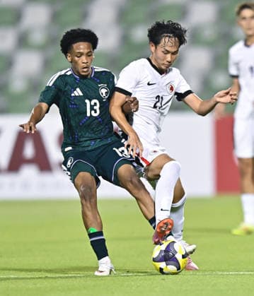 Saudi Arabia V Hong Kong, China - AFC U20 Asian Cup China 2027 Qualifiers Fawaz Saud Al Mashhur (L) of Saudi Arabia and Cheung Yiu Hin of Hong Kong, China compete during the AFC U20 Asian Cup China 2027 Qualifiers match between Saudi Arabia V Hong Kong, China at Hamad Bin Khalifa Stadium in Doha, Qatar, on August 31, 2026. DOHA Qatar Copyright: xNOUSHADx