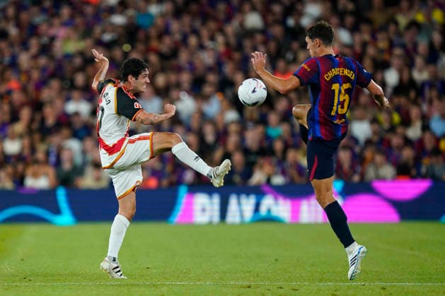 ESP: FC Barcelona, Barca - Rayo Vallecano. La Liga EA Sports. Matchday 3. Andreas Christensen of FC Barcelona and Sergio Camello of Rayo Vallecano during the La Liga EA Sports match between FC Barcelona and Rayo Vallecano played at Spotify Camp Nou Stadium on 31 Aug 2026 in Barcelona, Spain. kpng Copyright: xSergioxRuizx xPRESSINPHOTOx PS_2627_BAR_RAY_044