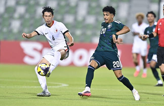 Saudi Arabia V Hong Kong, China - AFC U20 Asian Cup China 2027 Qualifiers Abdulaziz Saud A Al Shammari (R) of Saudi Arabia and Jeffrey Chin of Hong Kong, China compete during the AFC U20 Asian Cup China 2027 Qualifiers match between Saudi Arabia V Hong Kong, China at Hamad Bin Khalifa Stadium in Doha, Qatar, on August 31, 2026. DOHA Qatar Copyright: xNOUSHADx