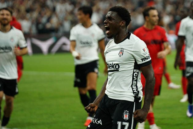 August 31, 2026, Besiktas, Istanbul, Turkey: Ernest Poku (R) of Besiktas celebrates after scoring his team s sixth goal during the Turkish Super League 2026 27 match between Besiktas vs Corum at Besiktas Park in Istanbul, Turkey, on August 31, 2026. Besiktas Turkey - ZUMAu194 20260831_zip_u194_033 Copyright: xTolgaxUluturkx