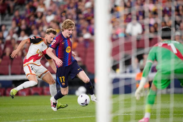 FC Barcelona, Barca v Rayo Vallecano de Madrid - LaLiga EA Sports 2026 27 Anthony Gordon left winger of Barcelona and England and Ivan Balliu right-back of Rayo Vallecano and Albania CO during the LaLiga EA Sports 2026 27 match between FC Barcelona and Rayo Vallecano de Madrid at Spotify Camp Nou on August 31, 2026 in Barcelona, Spain. Barcelona Spain  Copyright: xJosexBretonx originalFilename:bretonhernandez-fcbarcel260831_nph7e.jpg