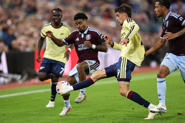 Aston Villa gegen Arsenal, 31. August 2026, Aston Premier League Fußball Aston Villa gegen Arsenal Ian Maatsen von Aston Villa und Kai Havertz von Arsenal Foto: Charlotte Wilson Offside Aston UK  Copyright: xCharlottexWilsonx xOffsidexOffside