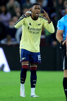 Aston Villa FC v Arsenal FC - Premier League 2026 27 Ezri Konsa of Arsenal reacts during the Premier League 2026 27 match between Aston Villa FC and Arsenal FC at Villa Park on August 31, 2026 in Birmingham, England. WARNING! This Photograph May Only Be Used For Newspaper And Or Magazine Editorial Purposes. May Not Be Used For Publications Involving 1 player, 1 Club Or 1 Competition Without Written Authorisation From Football DataCo Ltd. For Any Queries, Please Contact Football DataCo Ltd on +44 (0) 207 864 9121 Birmingham Villa Park England United Kingdom Copyright: xAllstarxPicturexLibraryxLtdx