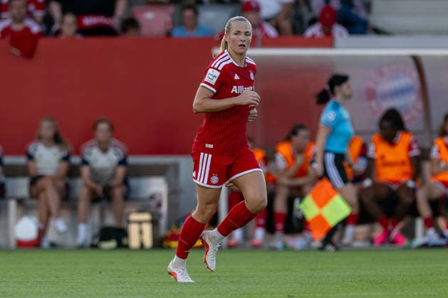 Magdalena Eriksson (FC Bayern Muenchen Frauen, 05) GER, FC Bayern Muenchen Frauen vs. 1. FSV Mainz 05, Fussball, Google Pixel Frauen-Bundesliga, 2. Spieltag, Saison 2026 2027, 31.08.2026 (DFL DFB REGULATIONS PROHIBIT ANY USE OF PHOTOGRAPHS as IMAGE SEQUENCES and or QUASI-VIDEO). Foto: HMB Media Heike Feiner *** Magdalena Eriksson, FC Bayern Munich Women, 05 GER, FC Bayern Munich Women vs. 1 FSV Mainz 05, Soccer, Google Pixel Women s Bundesliga, Matchday 2, 2026–2027 Season, August 31, 2026 DFL DFB regulations prohibit any use of photographs as image sequences and or quasi-video. Photo: HMB Media, Heike Feiner Copyright: HMBxMedia HeikexFeiner