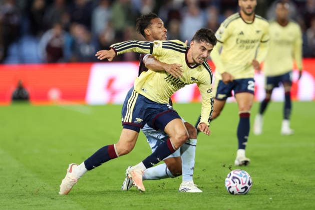 Aston Villa gegen Arsenal, 31. August 2026, Aston Premier League Fußball Aston Villa gegen Arsenal Kai Havertz von Arsenal und Boubacar Kamara von Aston Villa Foto: Charlotte Wilson Offside Aston UK  Copyright: xCharlottexWilsonx xOffsidexOffside