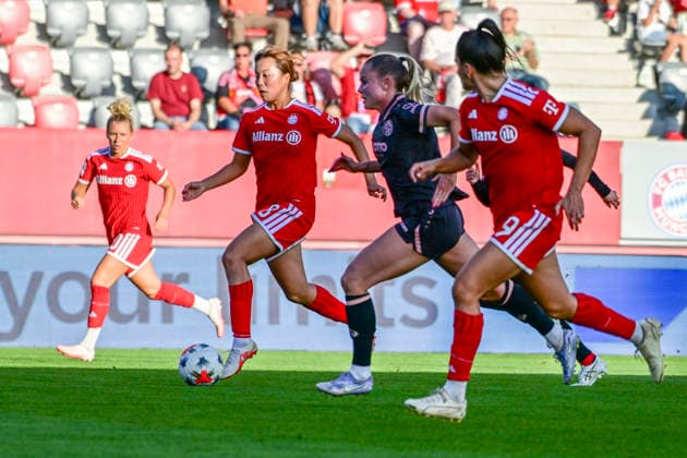 Frauenfußball - Angriff mit DALLMANN Linda, TANIKAWA Momoko und DAMNJANOVIC Jovana bei dem Google Pixel Frauenfußball-Bundesligaspiel des FC Bayern München gegen den 1. FSV Mainz 05 am 31.08.2026, Deutschland, Bayern München FC Bayern Campus Bayern Deutschland *** Women s soccer attack featuring Linda Dallmann, Momoko Tanikawa, and Jovana Damnjanovic during the Google Pixel Women s Bundesliga match between FC Bayern Munich and 1. FSV Mainz 05 on August 31, 2026, Germany, Munich, FC Bayern Campus, Bavaria, Germany